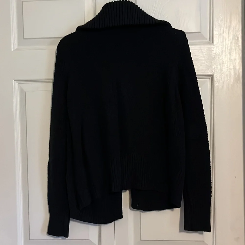 Talbots ladies sweater. - Picture 3 of 6